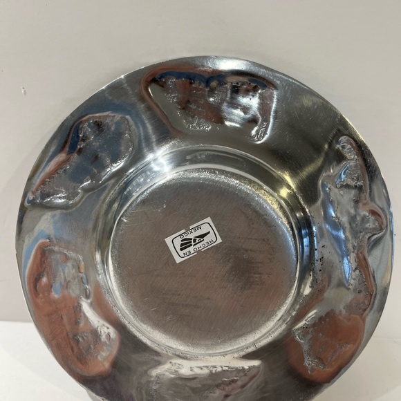 Hecho in Mexico Grapevine patterned silver dish. Size 7”. - Picture 4 of 5